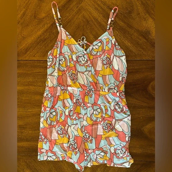 LASCANA Printed V-Neck Romper - Picture 2 of 4